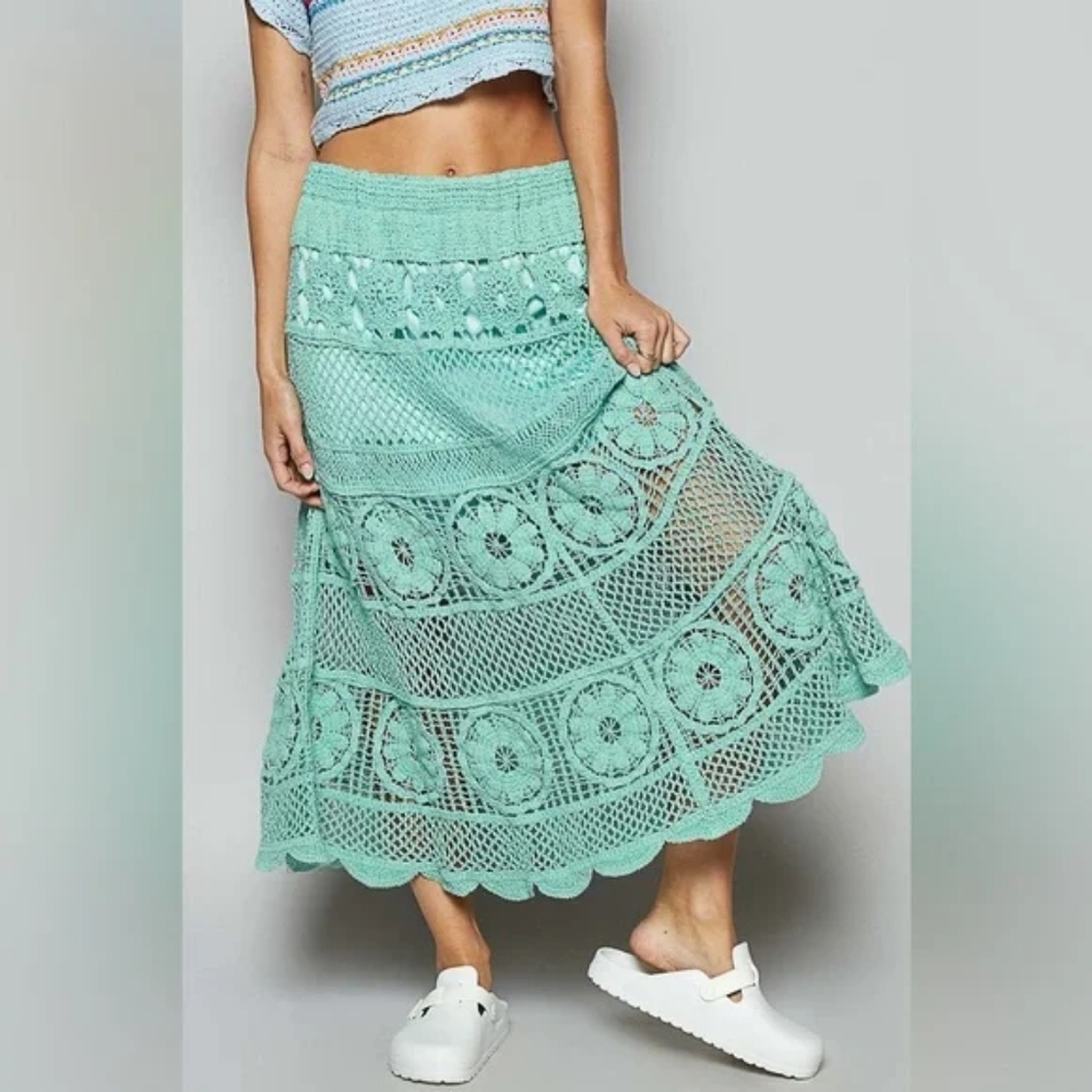 POL Midi Teal Crotchet Knit Skirt With Mini Skirt Lining Size One Size NWOTs
